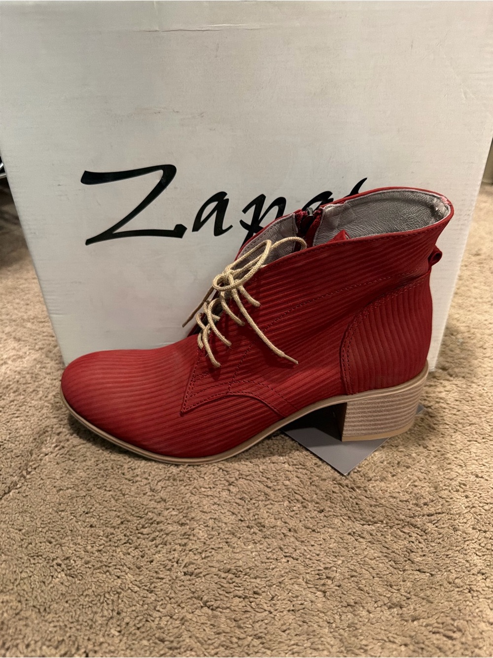 Zapato Women’s Red Block Heel Lace Up Suede Booties Size 9 M